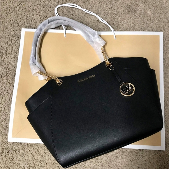 Large Shoulder  Chain Tote - Picture 2 of 7